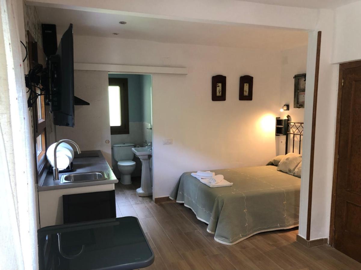 Hostal-Restaurante Fogon De Gredos กิซานโด ภายนอก รูปภาพ