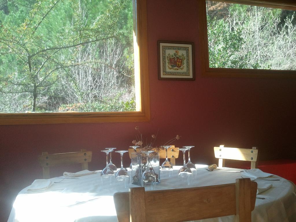 Hostal-Restaurante Fogon De Gredos กิซานโด ภายนอก รูปภาพ