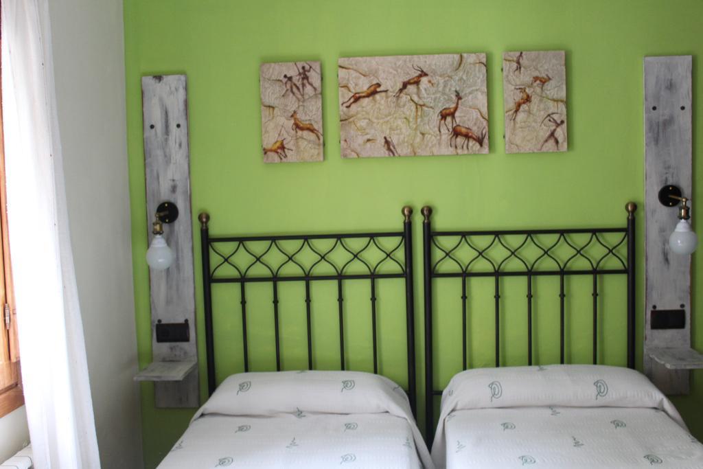 Hostal-Restaurante Fogon De Gredos กิซานโด ภายนอก รูปภาพ