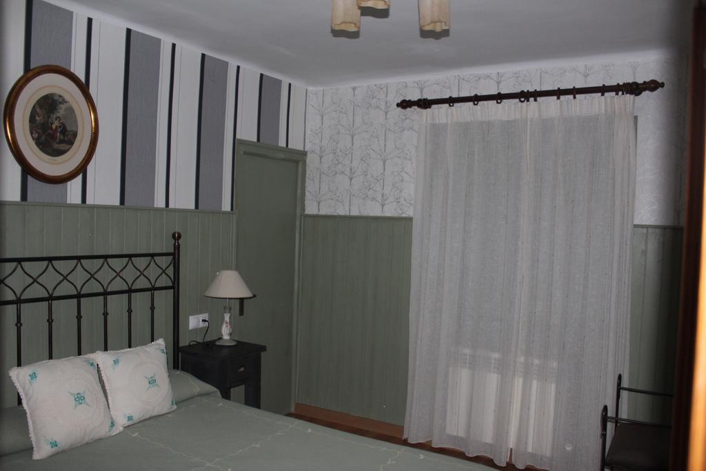 Hostal-Restaurante Fogon De Gredos กิซานโด ภายนอก รูปภาพ